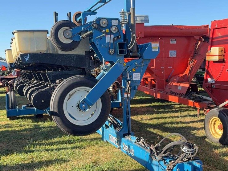 kinze-2600-image-2