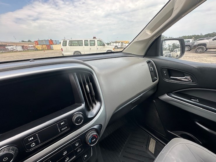 2020-chevrolet-colorado-image-41