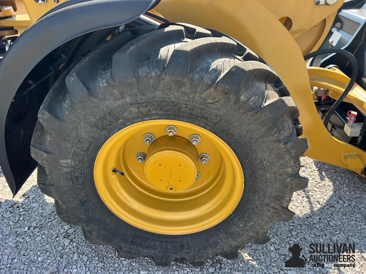 2023-caterpillar-908-image-18