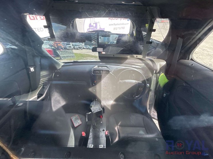 2018-ford-explorer-image-25