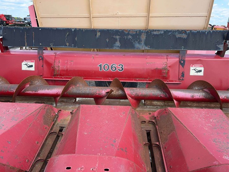 case-ih-1063-image-3