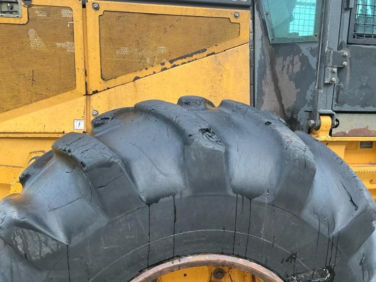 2003-deere-648g-image-37