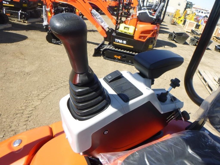 2025-tpm-16-hydraulic-excavator-image-22