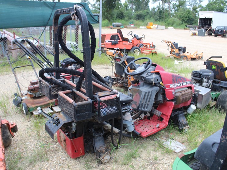 #00448-•-honda-tractor-|-parts-or-repairs-only-image-3