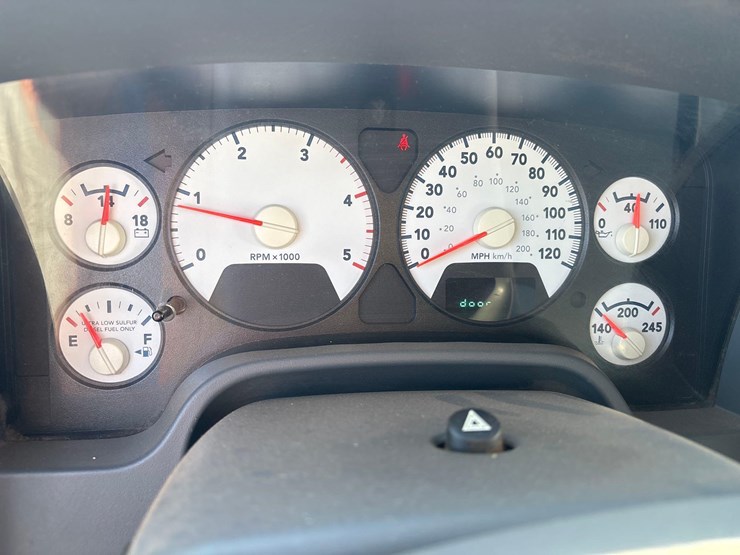 2009-dodge-ram-4500-image-32