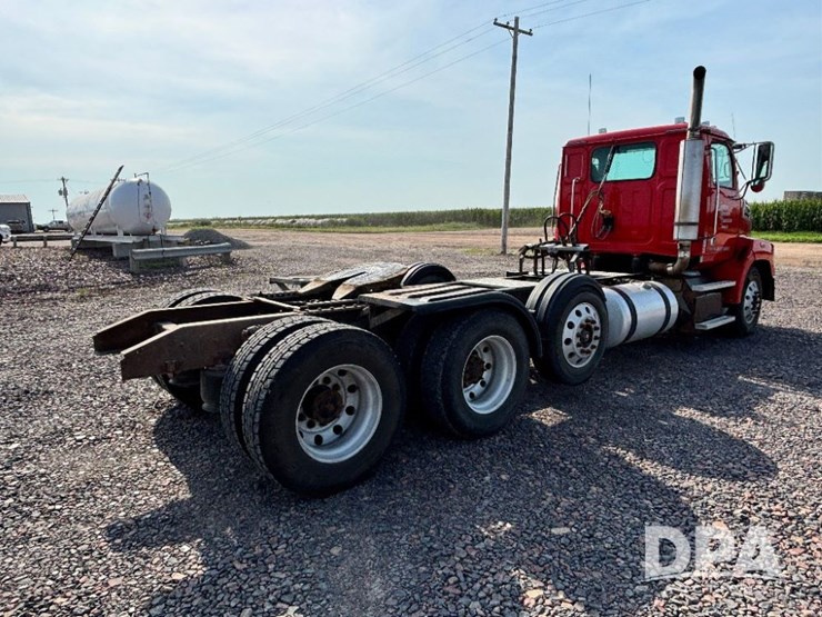 2017-western-star-w4700sb-day-cab-truck-(gp11326,-unit-81)-image-11