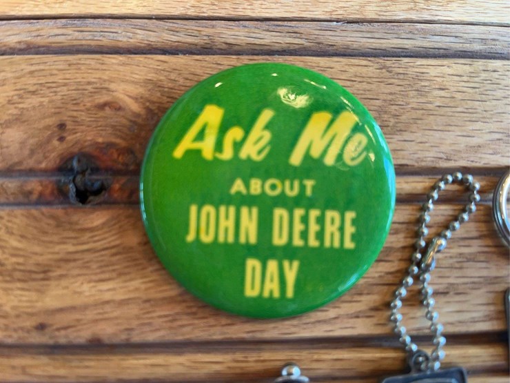 (4)-john-deere-lot-image-3