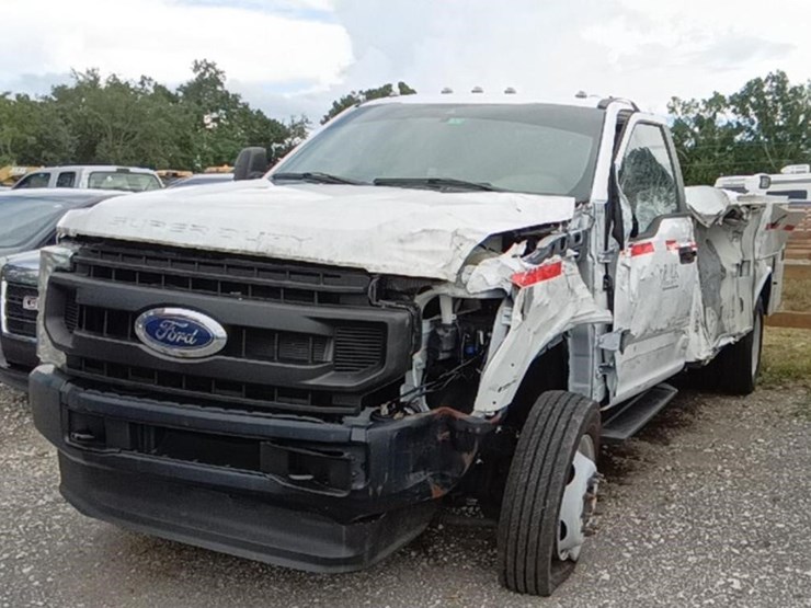 2022-ford-f450-image-2