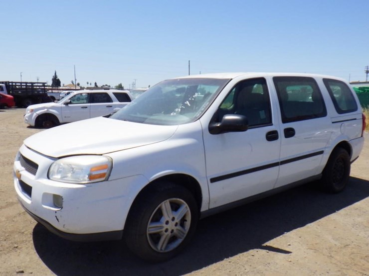 2005-chevrolet-uplander-image-2