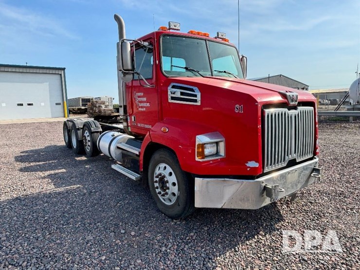 2017-western-star-w4700sb-day-cab-truck-(gp11326,-unit-81)-image-5