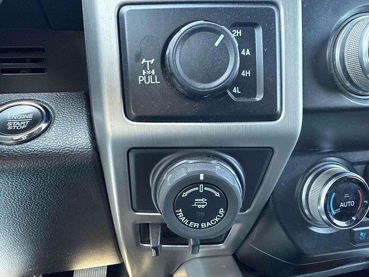 2020-ford-f150-platinum-image-38