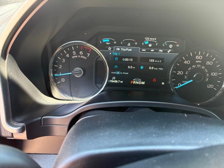 2020-ford-f150-platinum-image-1