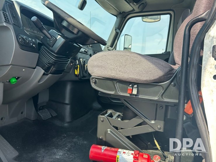 2020-international-mv607-cab-&-chassis-(cp0646)-image-33