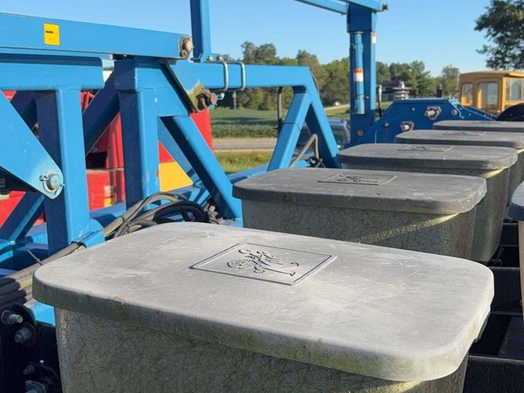kinze-2600-image-30
