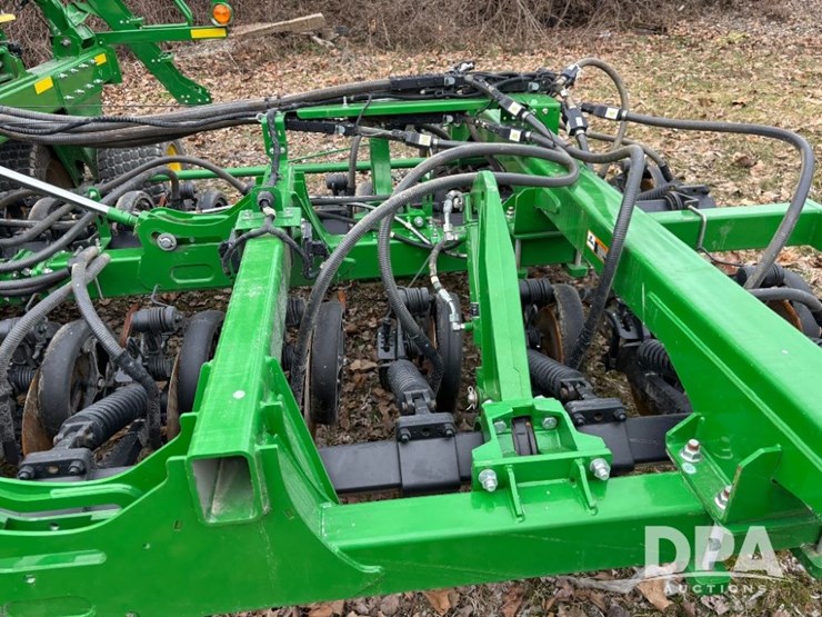 2022-john-deere-n530c-image-32