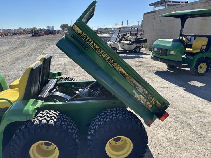 john-deere-gator-image-11
