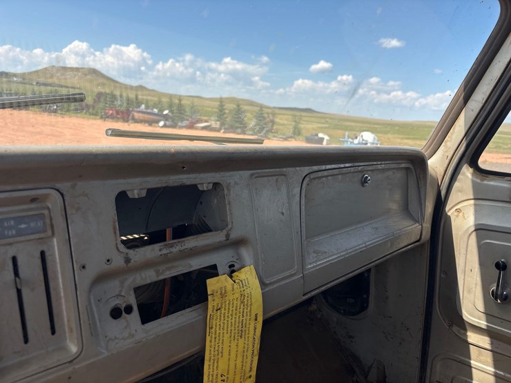 1964-chevrolet-20-pickup-image-28