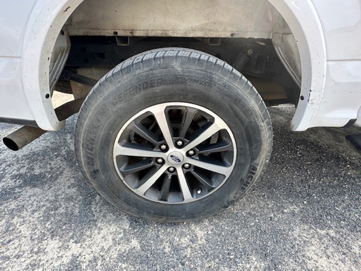 2017-ford-f150-lariat-image-22