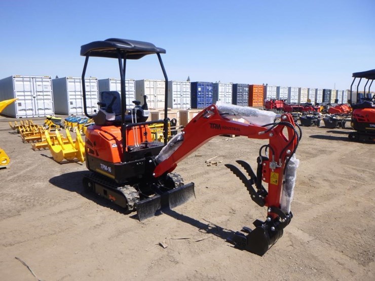 2025-tpm-16-hydraulic-excavator-image-2