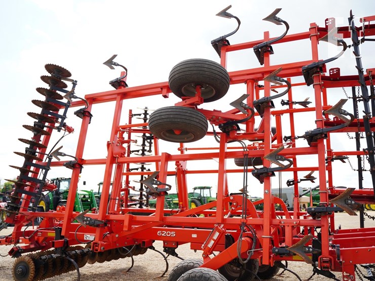 2015-kuhn-krause-6205-31-image-24