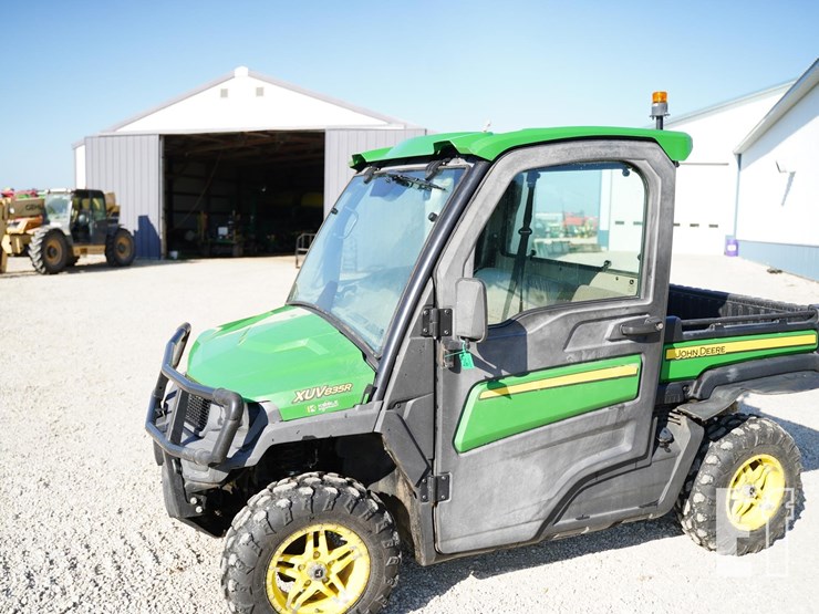 2018-john-deere-gator-xuv-835r-image-9
