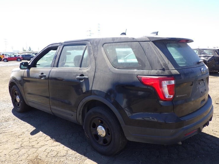 2018-ford-explorer-image-4