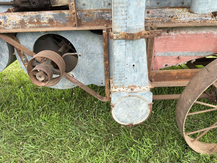 baker-threshing-machine-image-23