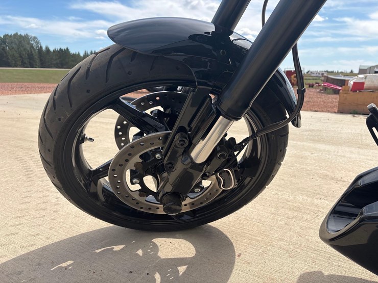 2016-harley-davidson-110-fxse-motorcycle-image-10