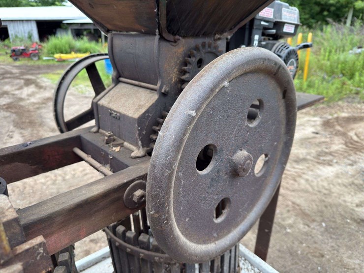 cider-press-image-10