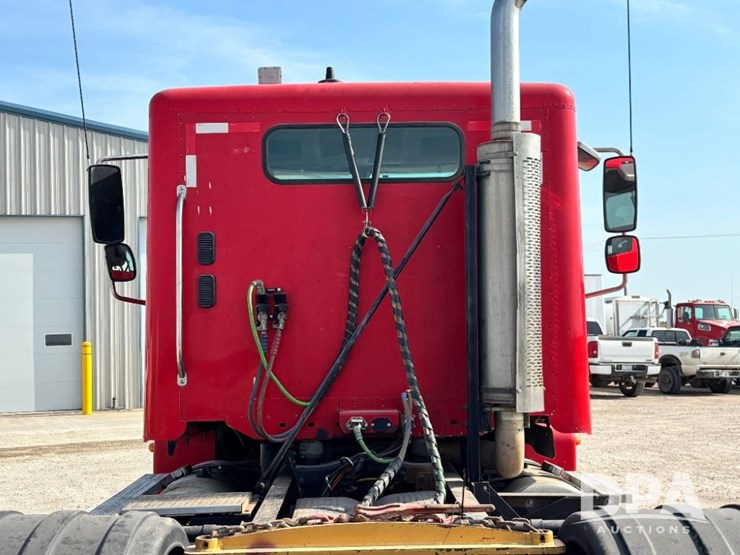 2006-freightliner-columbia-day-cab-truck-(gp11331,-unit-88)-image-43