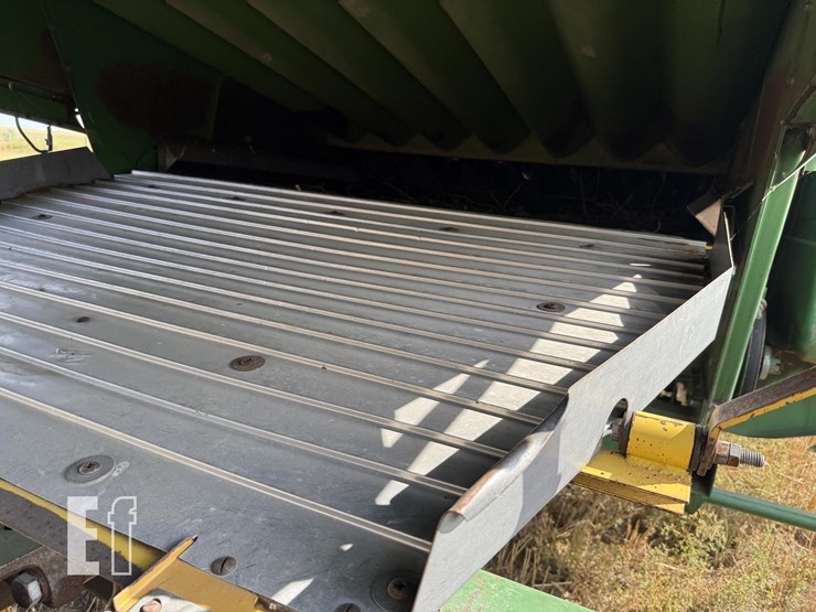 1983-john-deere-8820-image-23