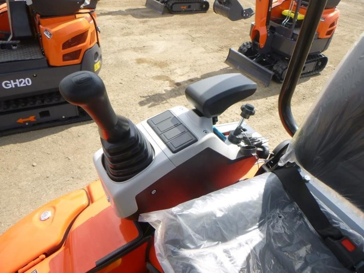 2025-tpm-20k-hydraulic-excavator-image-21