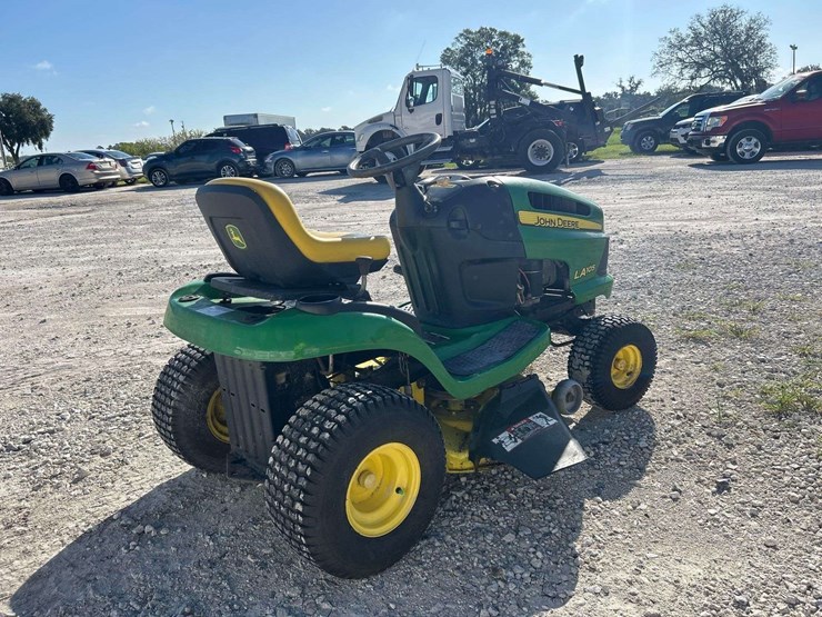 2010-john-deere-la105-image-3