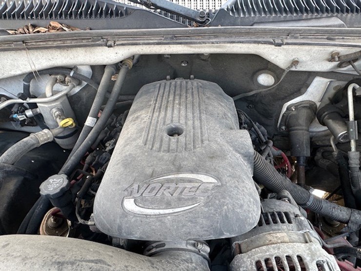 2005-gmc-2500-image-46