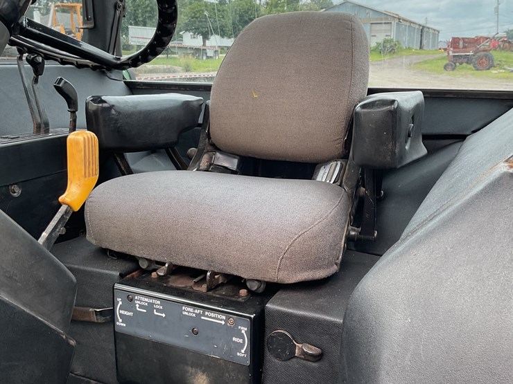 john-deere-4440-image-7