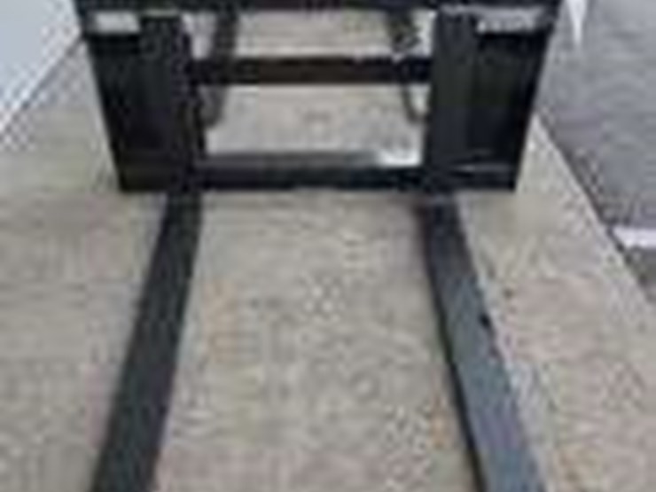 skid-steer-adjustable-pallet-fork,-model-sa11100-image-1