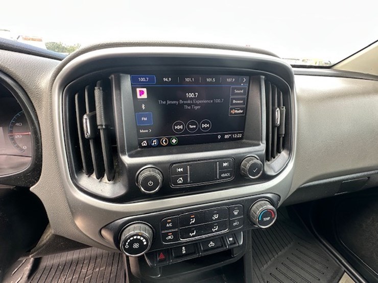 2020-chevrolet-colorado-image-42