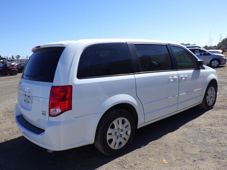 2017-dodge-grand-caravan-image-3