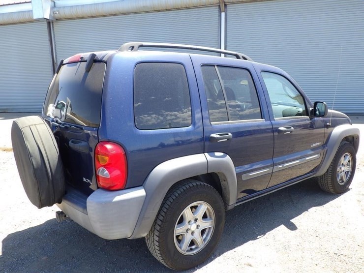 2004-jeep-liberty-image-3