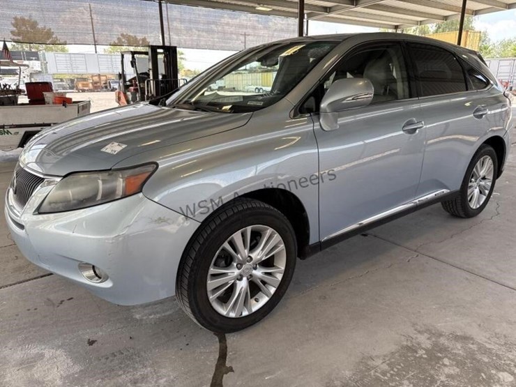 2010-lexus-rx-450h-hybrid-suv-image-4