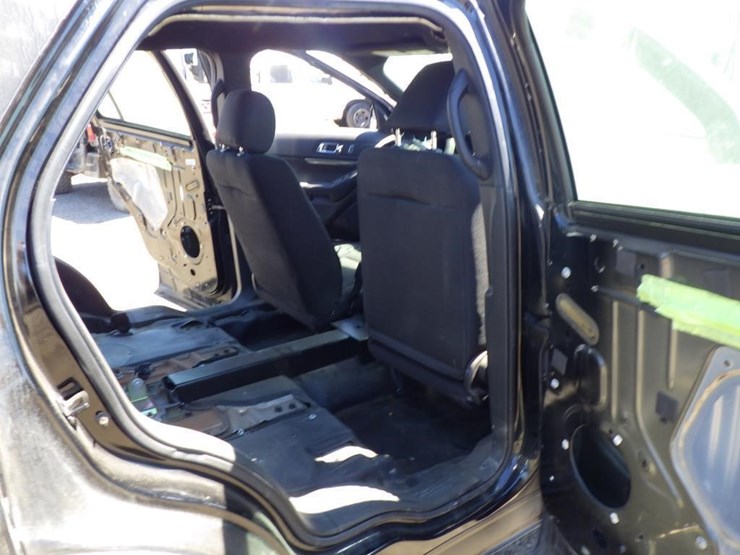 2018-ford-explorer-image-8