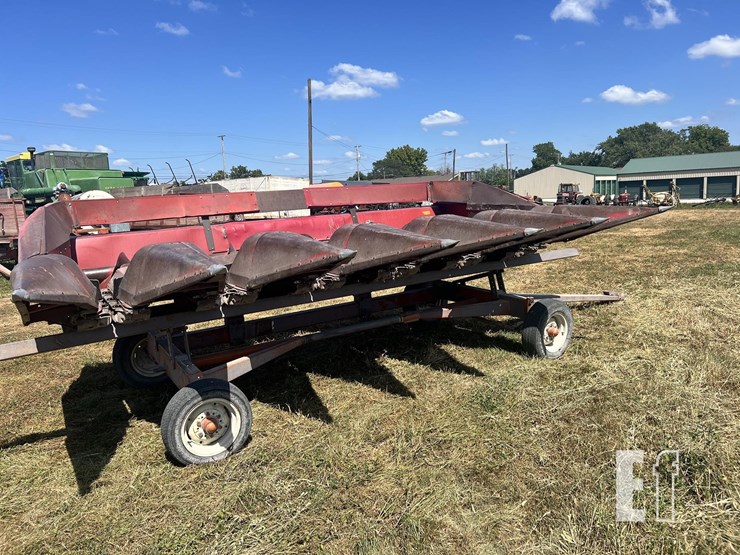 case-ih-1063-image-2
