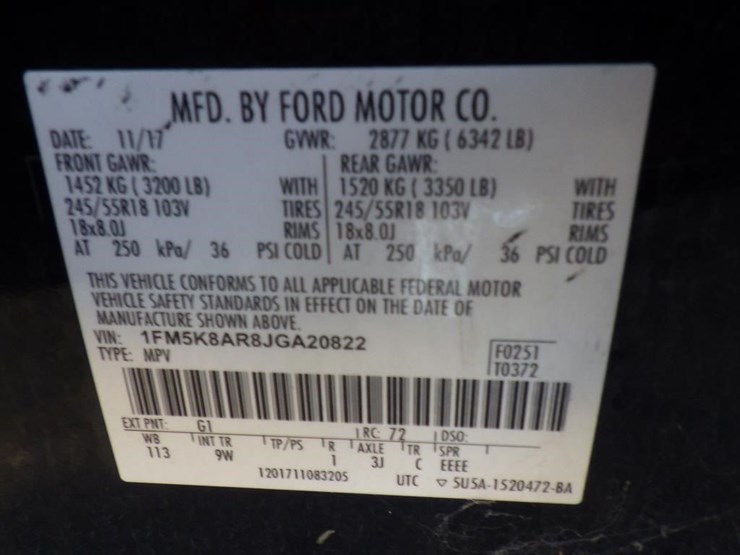 2018-ford-explorer-image-16