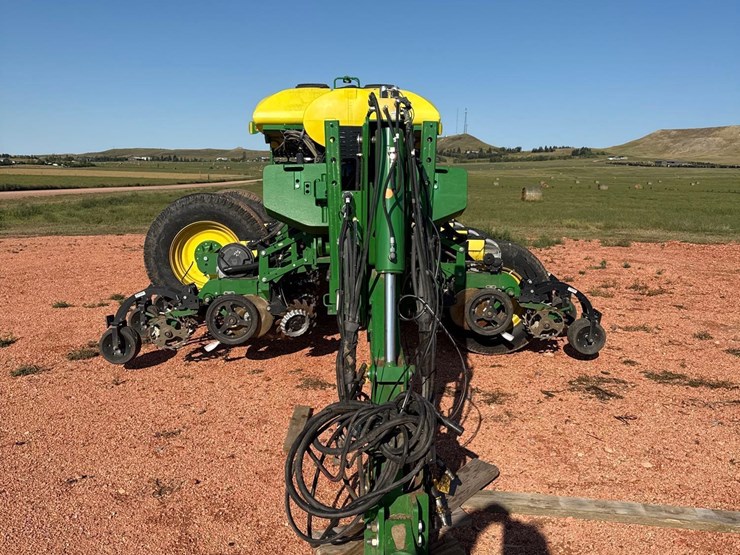 2014-john-deere-1770nt-image-17