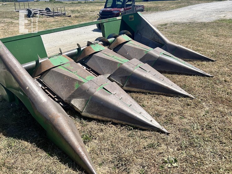 john-deere-444-image-1