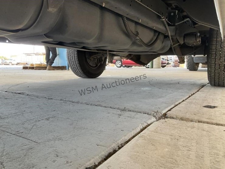 2012-ford-cargo-image-25