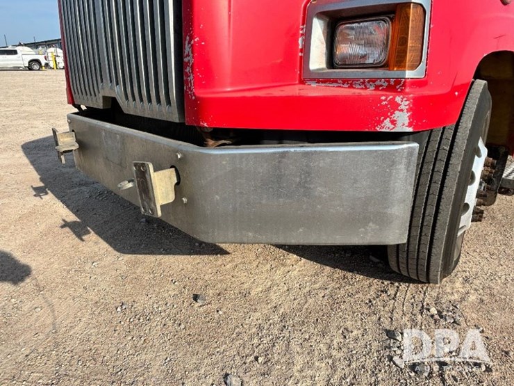 2017-western-star-w4700sb-day-cab-truck-(gp11329,-unit-82)-image-24