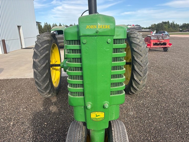 1949-john-deere-b-image-11
