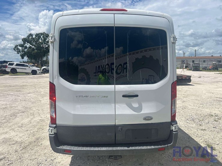 2015-ford-transit-image-21