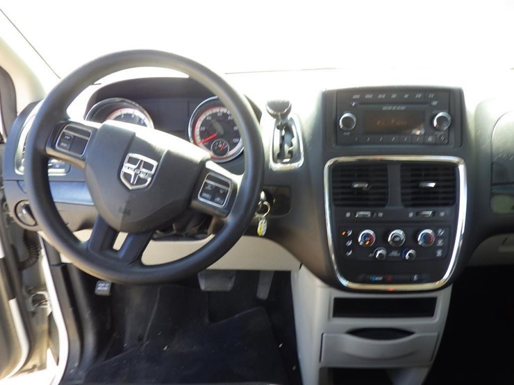 2017-dodge-grand-caravan-image-9